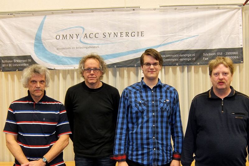 De prijswinnaars van het Omnyacc 2015 sneldamtoernooi